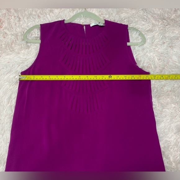 Diane Von Furstenberg 100% Silk Kaley Lily Crepe Sleeveless Purple Blouse Size 4 - Picture 13 of 14